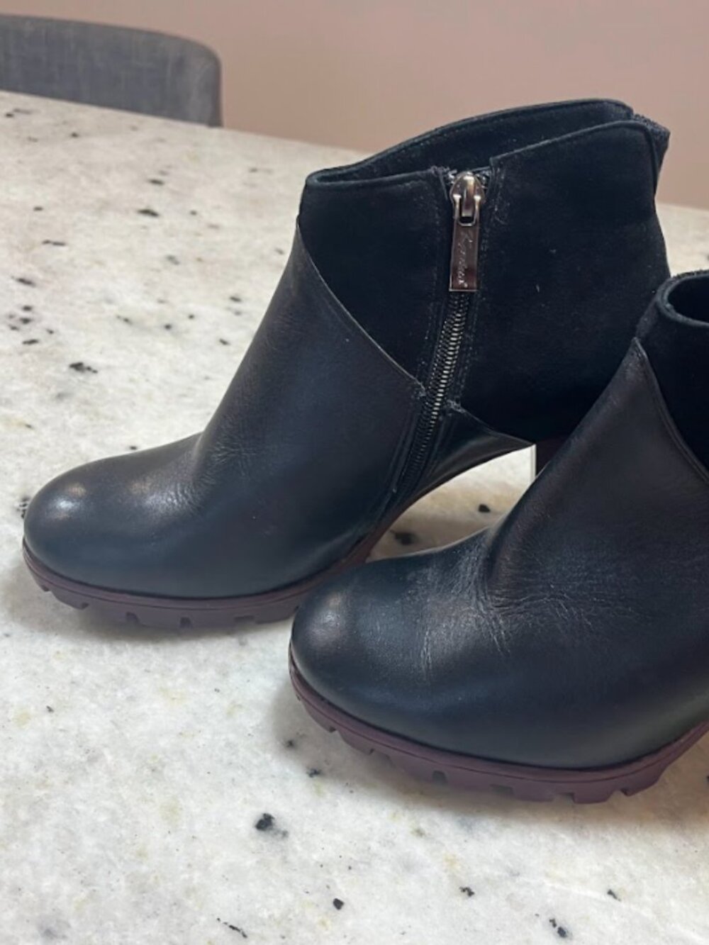 Karino Womens Bootie Size 7 View 4